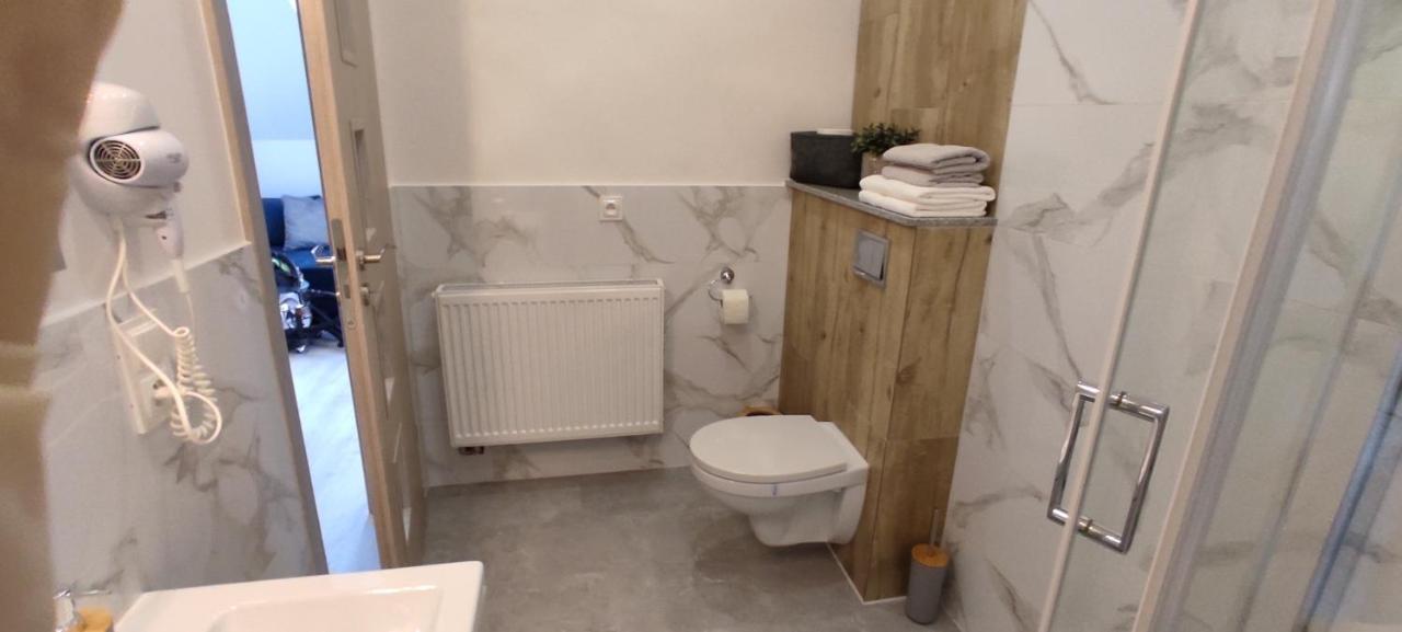 Pokoje Goscinne I Apartamenty Margaret Kudowa-Zdrój Exterior foto